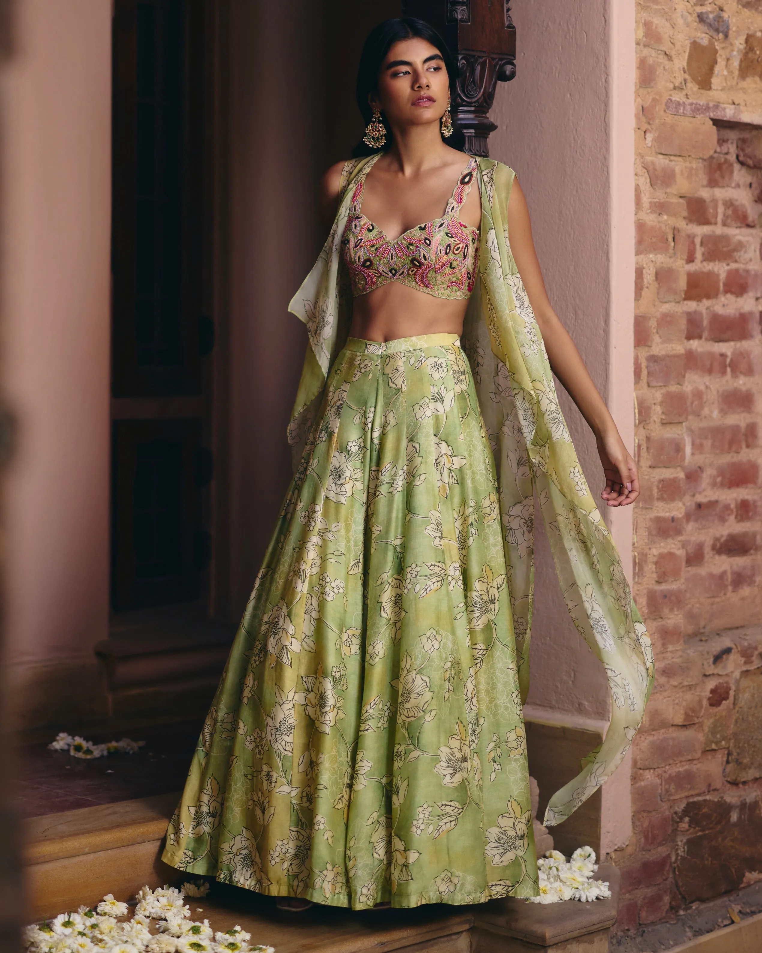 Bloosom Cape Sharara Set