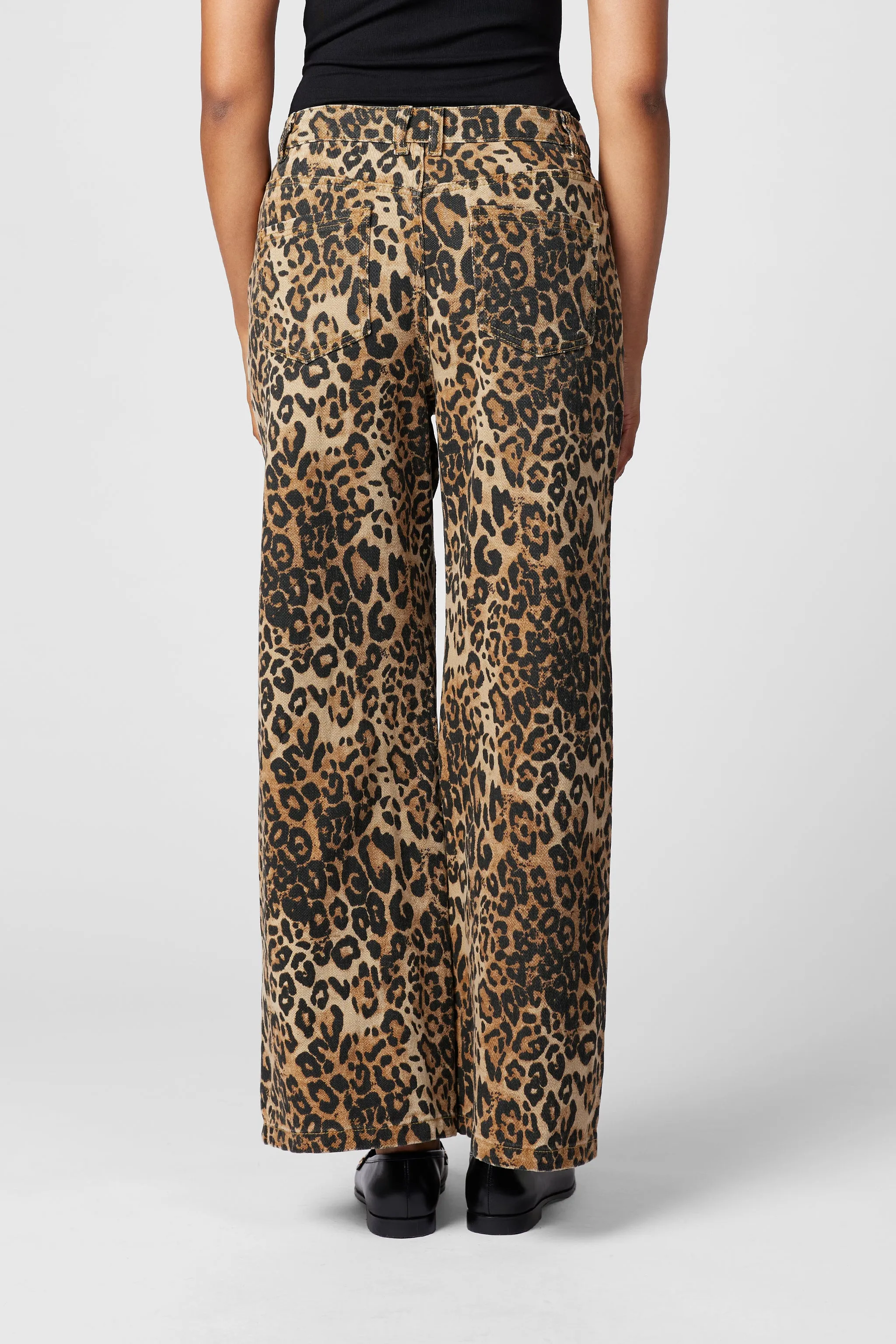 WALK THIS WAY JEANS